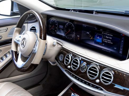 Used 2020 Mercedes-Benz S 560 Sedan image 30