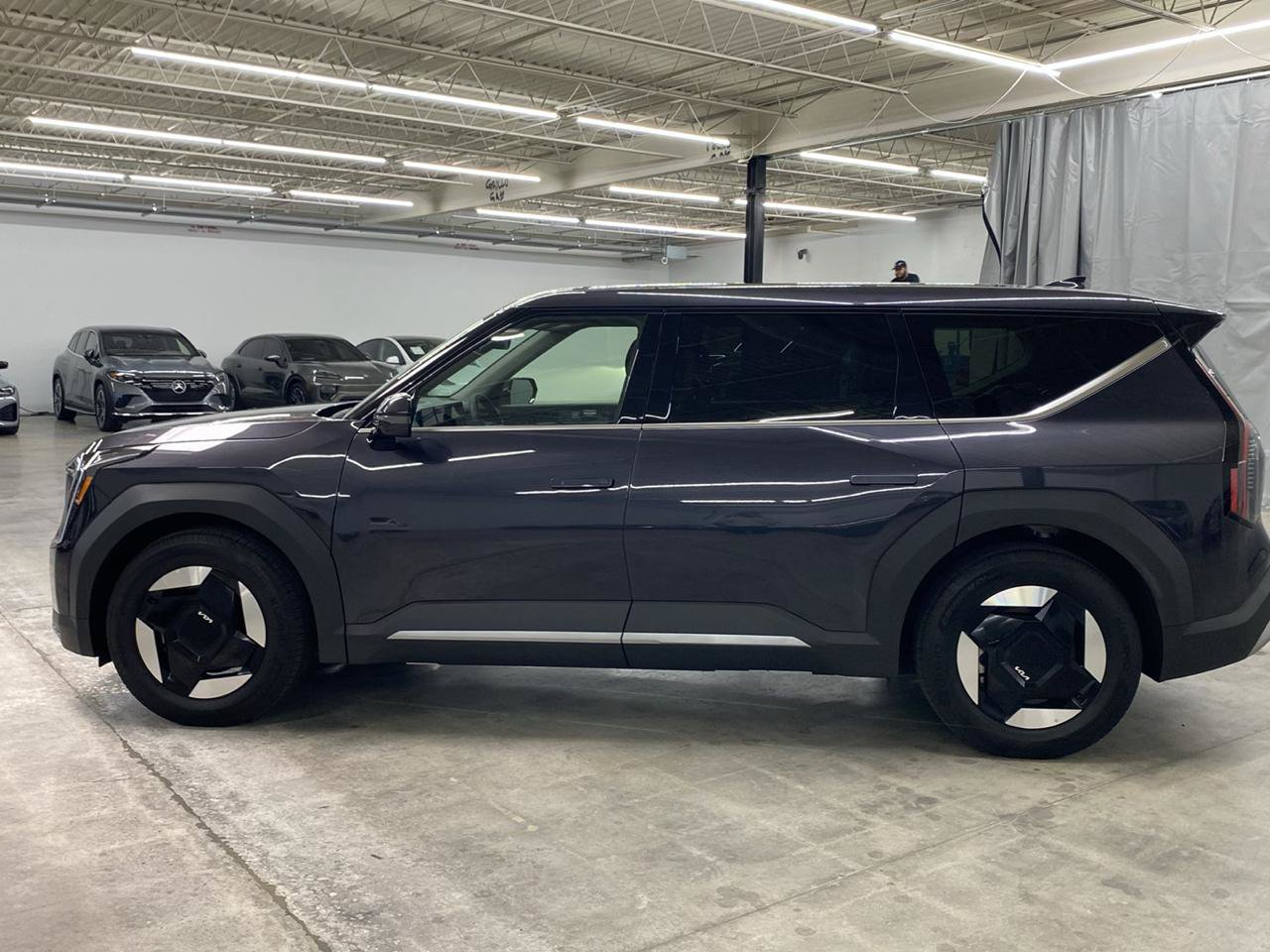 Used 2026 Kia EV9 Light RWD image 12