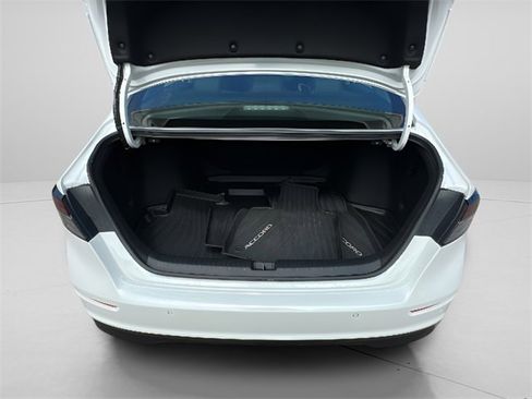 Used 2025 Honda Accord EX-L image 19