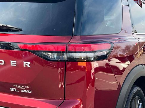 Used 2023 Nissan Pathfinder SL w/ SL Premium Package image 8