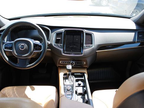 Used 2019 Volvo XC90 T6 Momentum w/ Advanced Package AWD/4WD image 40