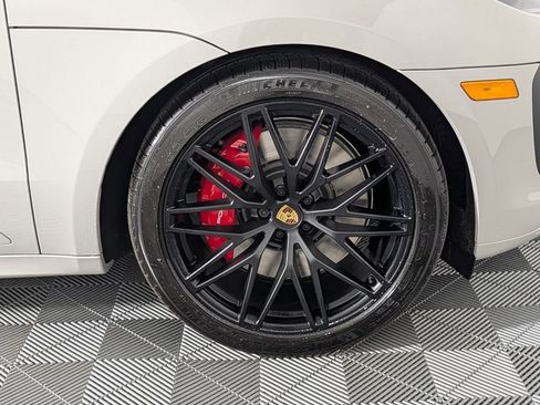 New 2026 Porsche Macan GTS AWD/4WD image 14
