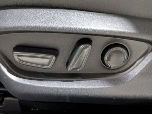 Used 2025 Toyota Camry XSE FWD image 19