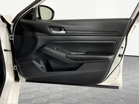 Certified 2022 Nissan Altima 2.5 S w/ Driver Assist Package FWD image 27