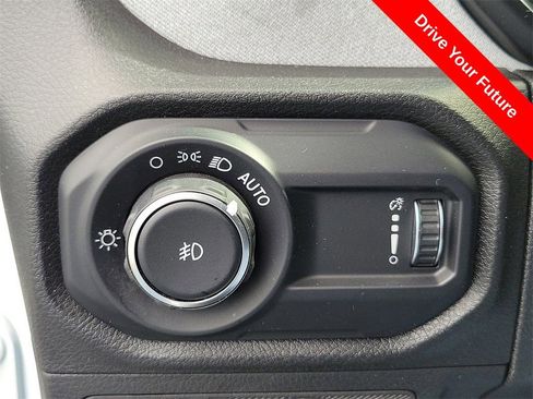 Used 2024 Jeep Wrangler Unlimited Sport AWD/4WD image 15