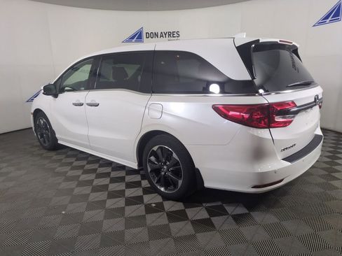 Certified 2024 Honda Odyssey Elite image 3