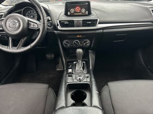 Used 2018 MAZDA MAZDA3 Sport image 4
