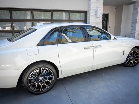 Used 2022 Rolls-Royce Ghost Black Badge AWD/4WD image 29