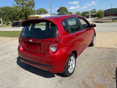 Used 2010 Chevrolet Aveo5 LT image 2
