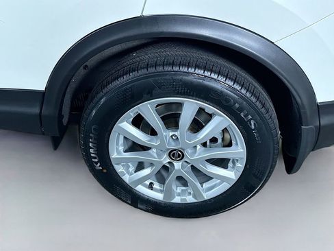 Certified 2022 Nissan Rogue Sport SV AWD/4WD image 33