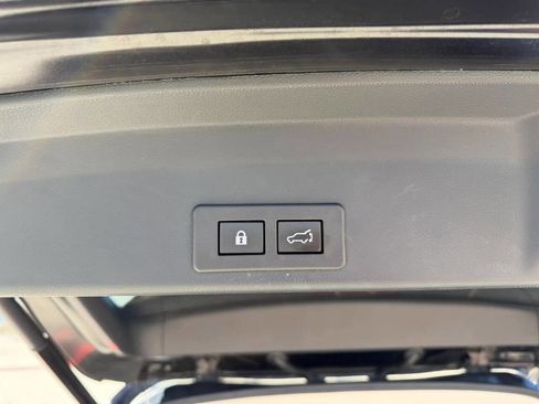 Used 2020 Subaru Ascent Limited w/ Technology Package image 13