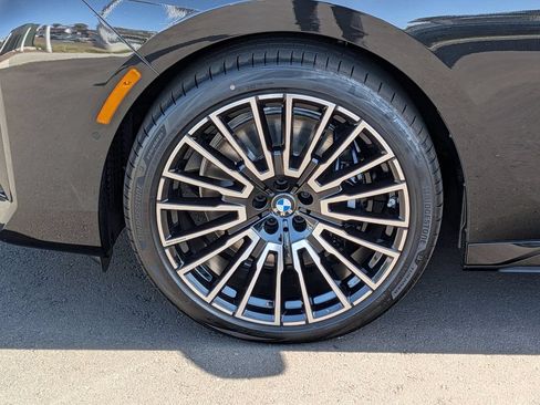New 2026 BMW 740i w/ Premium Package RWD image 27
