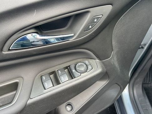 Certified 2024 Chevrolet Equinox RS image 30