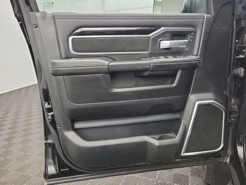 Used 2019 RAM 3500 Laramie image 17