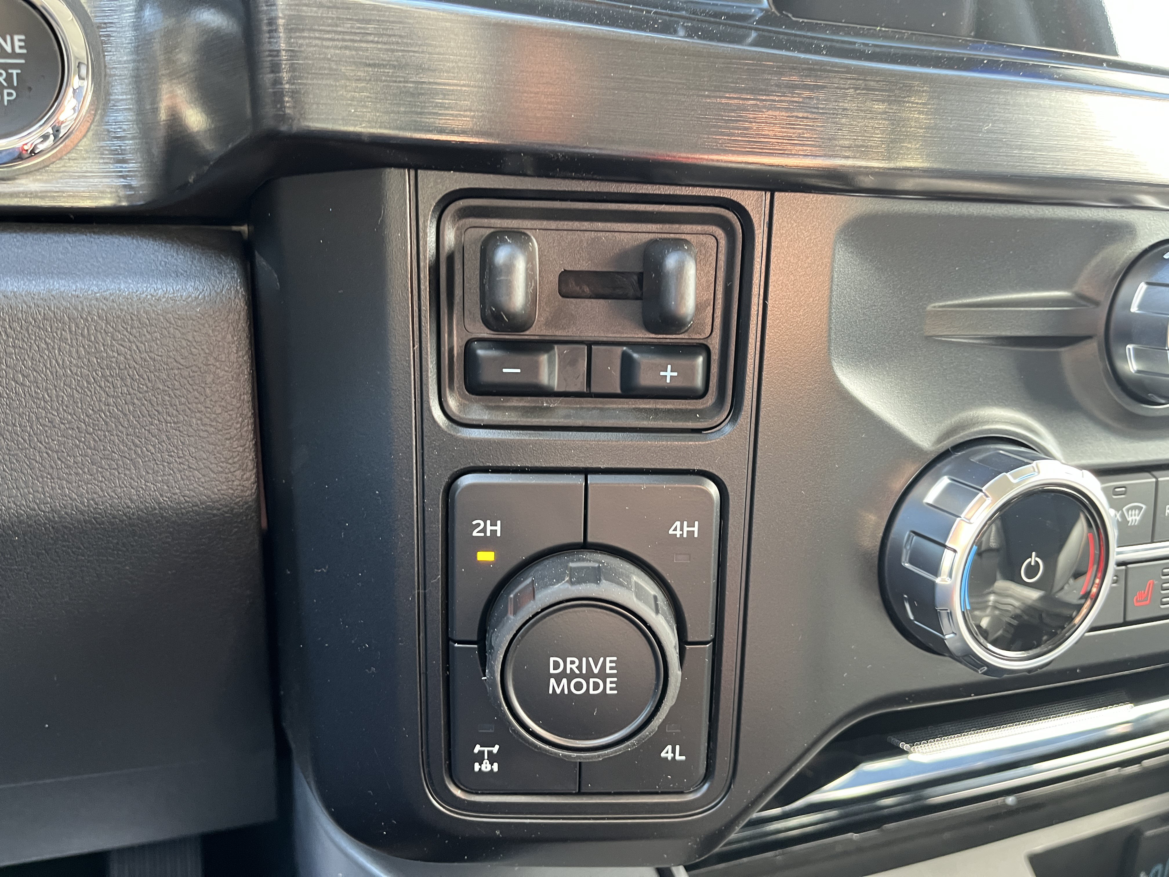 New 2027 Ford F350 Lariat w/ FX4 Off-Road Package AWD/4WD image 27