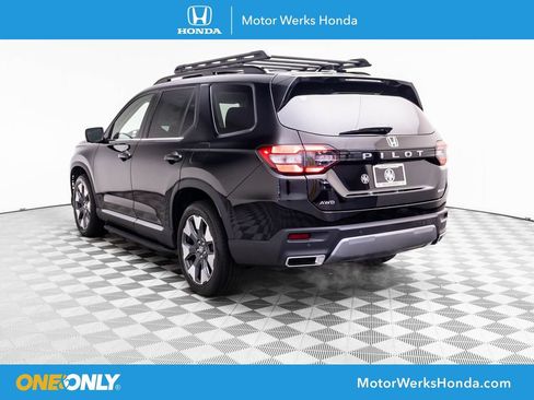 New 2026 Honda Pilot Elite image 3