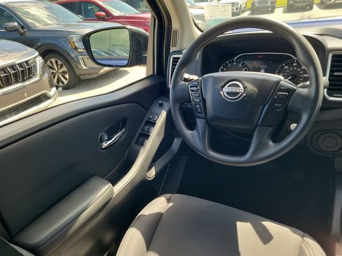 Used 2022 Nissan Frontier SV RWD image 15