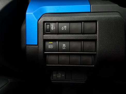 Used 2025 Toyota Tacoma TRD Off-Road image 20