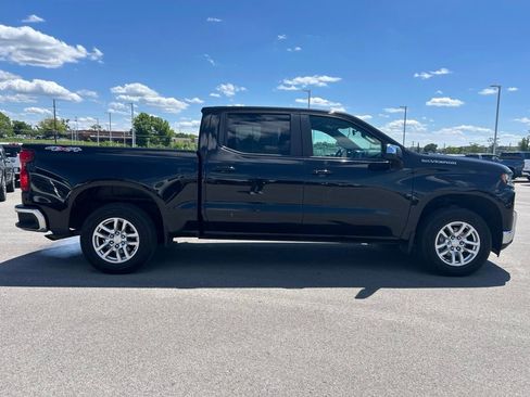 Used 2021 Chevrolet Silverado 1500 LT AWD/4WD image 2