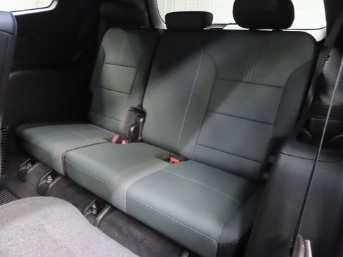 Used 2026 GMC Acadia AT4 w/ LPO, Floor Liner Package AWD/4WD image 15