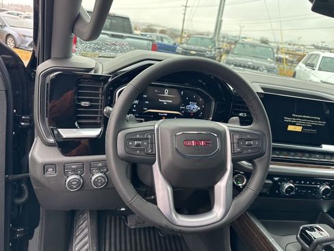 New 2026 GMC Sierra 1500 Elevation image 15