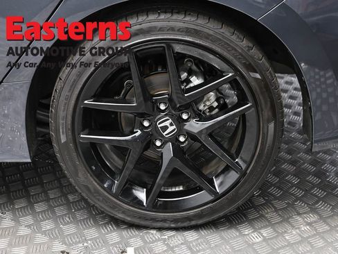 Used 2025 Honda Civic Sport image 8