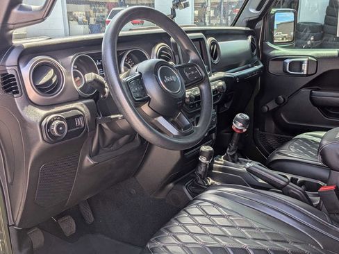 Used 2023 Jeep Wrangler Sport AWD/4WD image 9