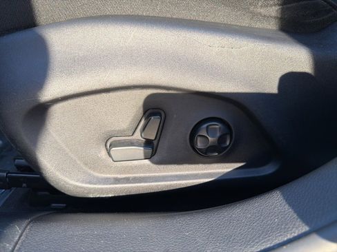 Used 2018 Jeep Compass Latitude w/ Popular Equipment Group image 18