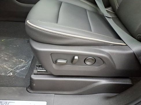 New 2026 GMC Yukon XL Elevation image 14