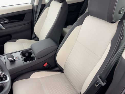 Certified 2024 Land Rover Discovery Sport S image 22