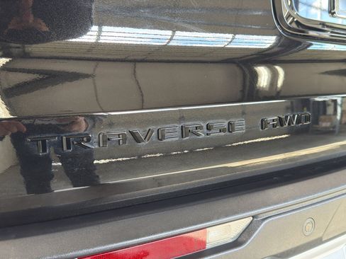 Used 2024 Chevrolet Traverse Z71 AWD/4WD image 8