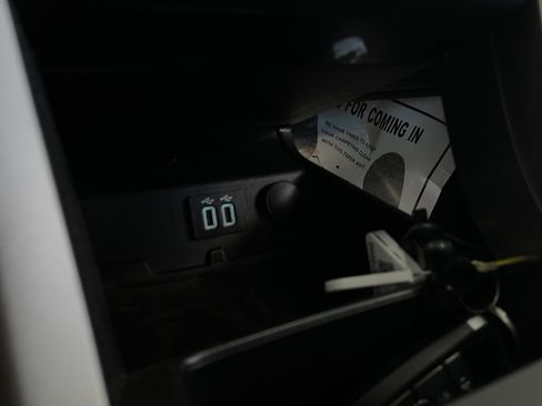 Used 2019 Ford Fusion SE image 30