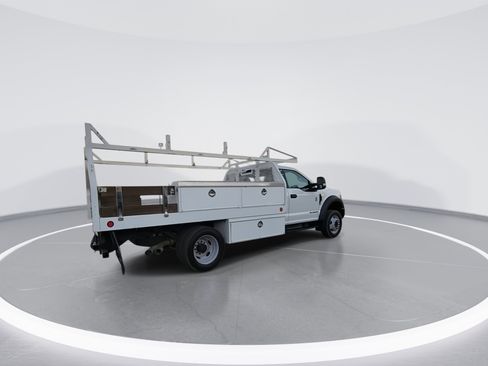Used 2019 Ford F550 2D Standard Cab XL DRW image 8