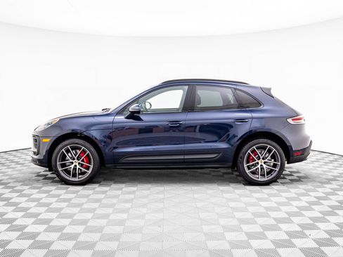 Certified 2022 Porsche Macan S image 2