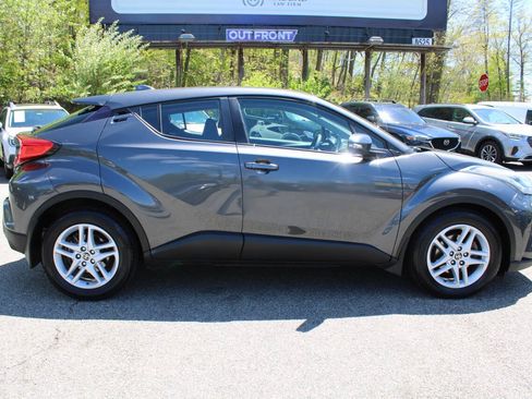 Used 2021 Toyota C-HR LE FWD image 6