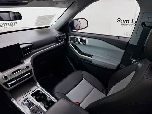 Used 2023 Ford Explorer XLT w/ Equipment Group 202A image 24