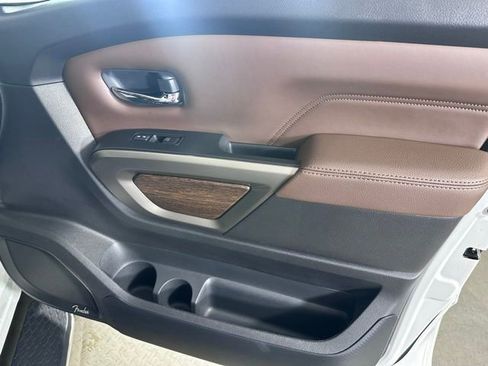Used 2024 Nissan Titan Platinum Reserve w/ Moonroof Package AWD/4WD image 9