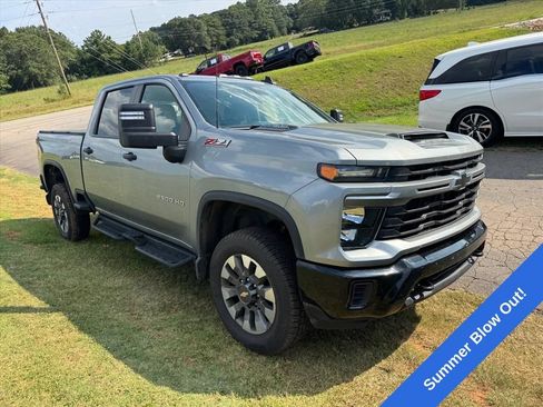 Used 2024 Chevrolet Silverado 2500 Custom w/ Custom Value Package AWD/4WD image 1