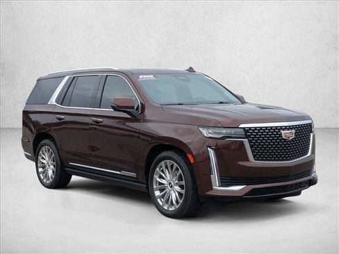 Used 2022 Cadillac Escalade Premium Luxury w/ Performance Package AWD/4WD image 3
