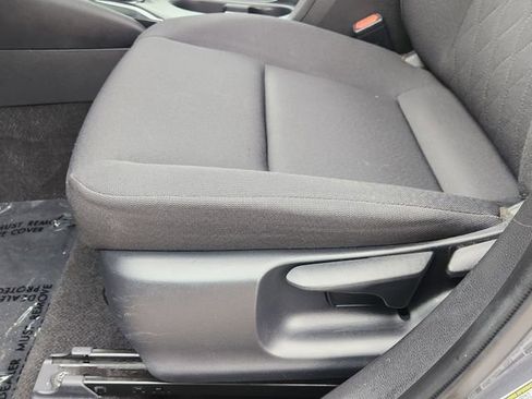 Used 2024 Toyota Corolla LE FWD image 18