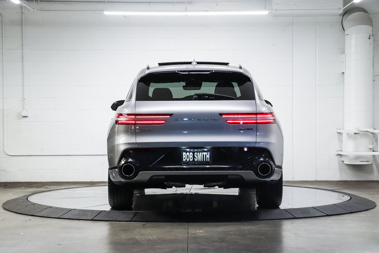 Used 2023 Genesis GV70 3.5T Sport w/ Sport Prestige Package AWD/4WD image 5