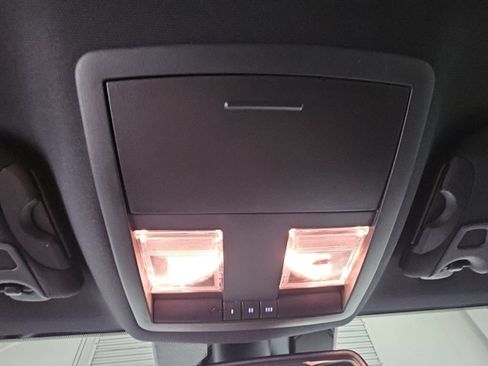 Used 2019 Dodge Challenger R/T w/ Driver Convenience Group RWD image 24