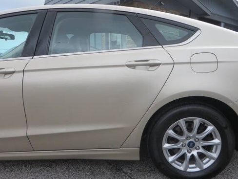 Used 2017 Ford Fusion S FWD image 37