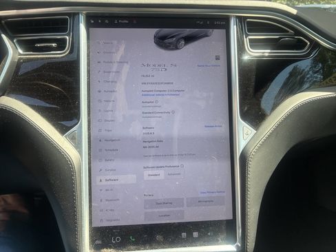 Used 2018 Tesla Model S 75D image 12