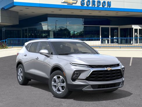 New 2026 Chevrolet Blazer LT w/ Convenience Package FWD image 7