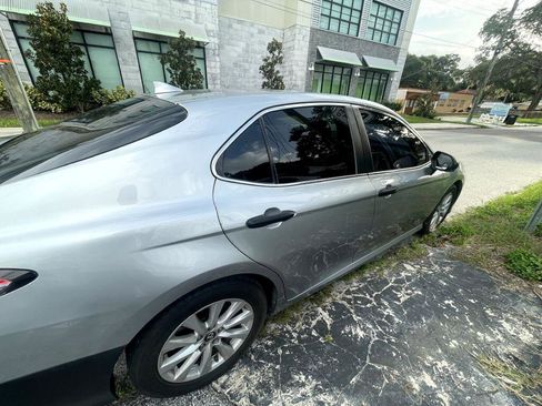 Used 2019 Toyota Camry LE image 6