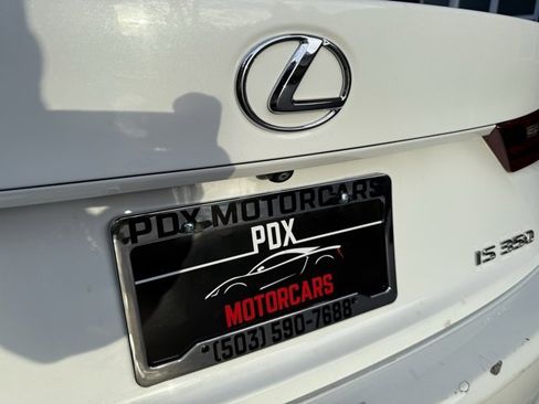 Used 2016 Lexus IS 350 image 31