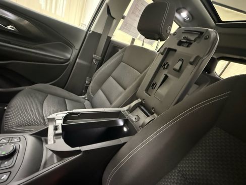 Used 2023 GMC Terrain SLE w/ Driver Convenience Package AWD/4WD image 41
