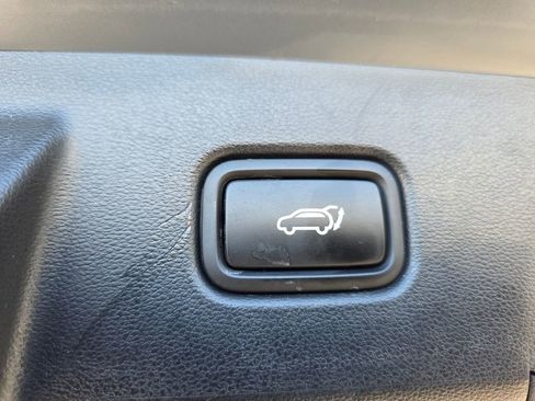 Certified 2025 Hyundai Tucson SEL AWD/4WD image 13