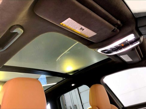 Used 2015 Porsche Cayenne Turbo image 20